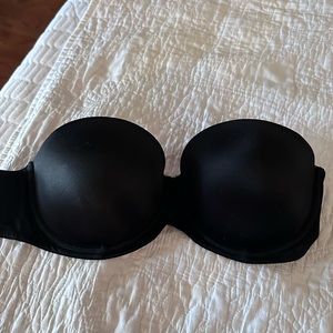 VS black strapless bra!